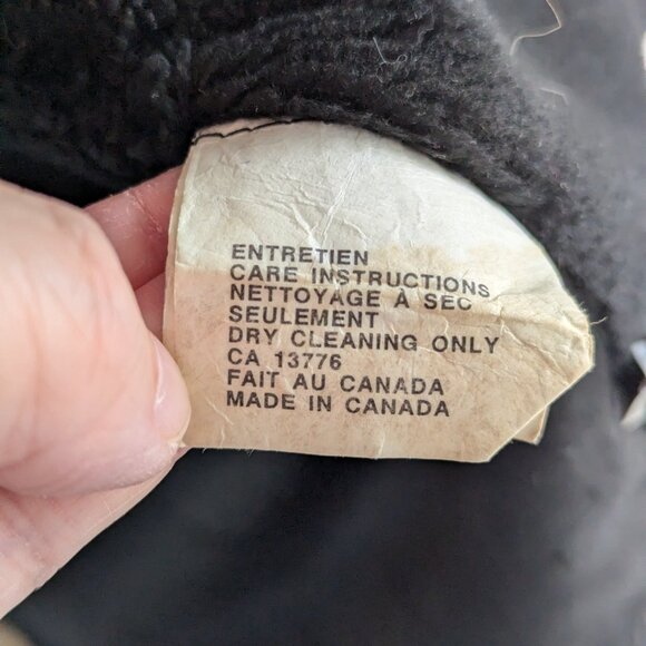 Vintage Wolf Fleece Long Jacket - Picture 12 of 14